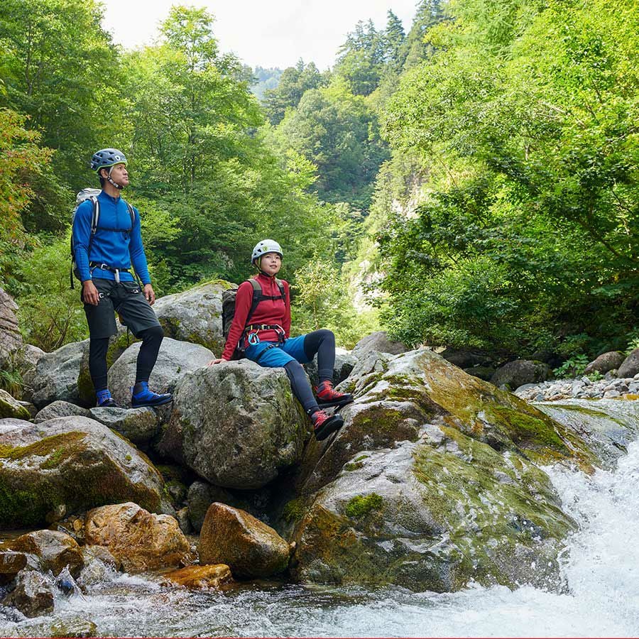 フラッドラッシュジップネック | アウトドアブランド ファイントラック