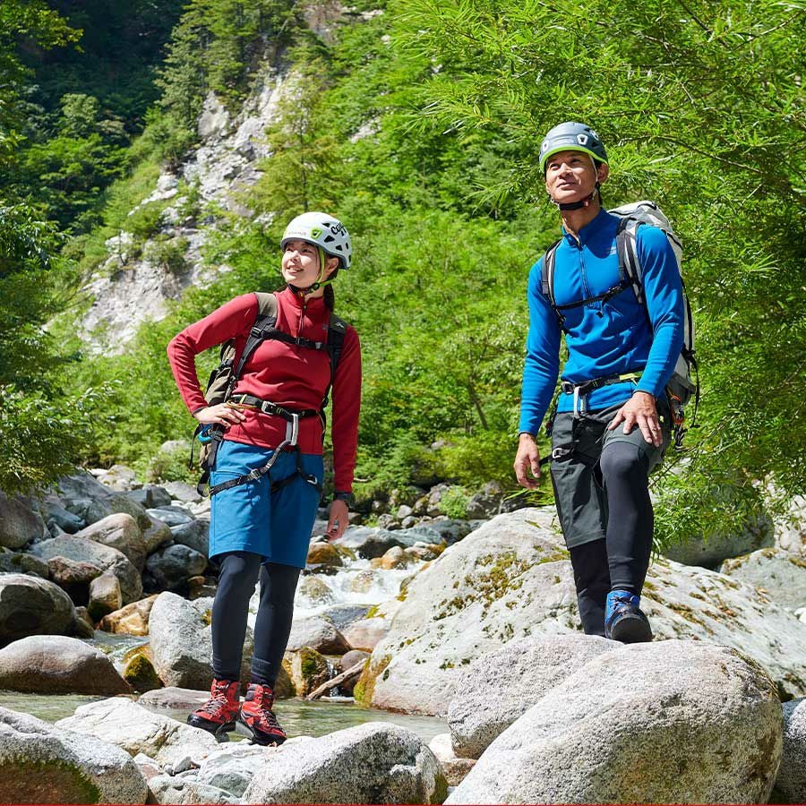 フラッドラッシュジップネック | アウトドアブランド ファイントラック