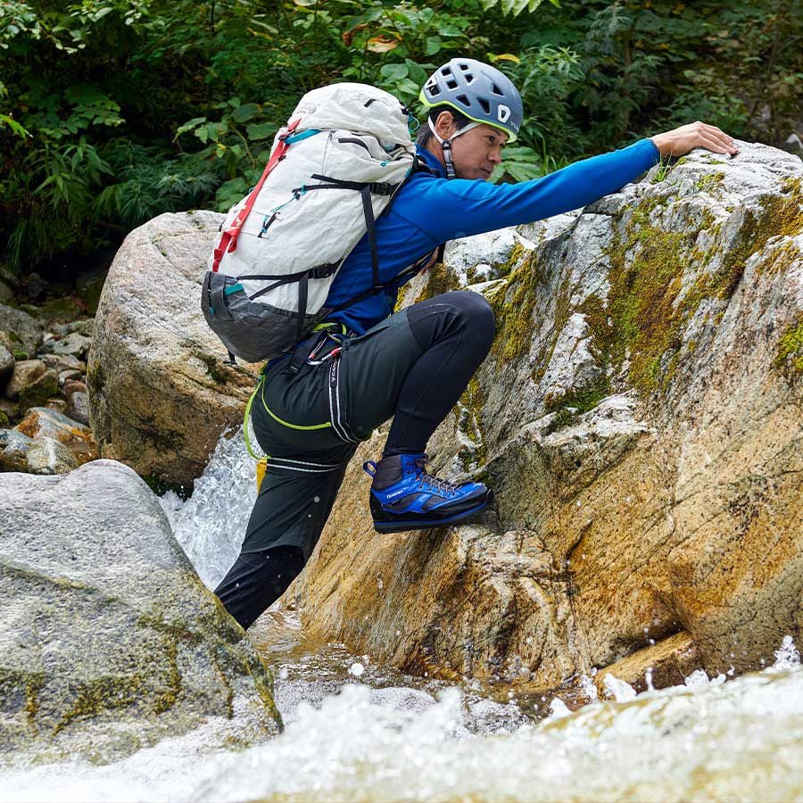 フラッドラッシュジップネック | アウトドアブランド ファイントラック